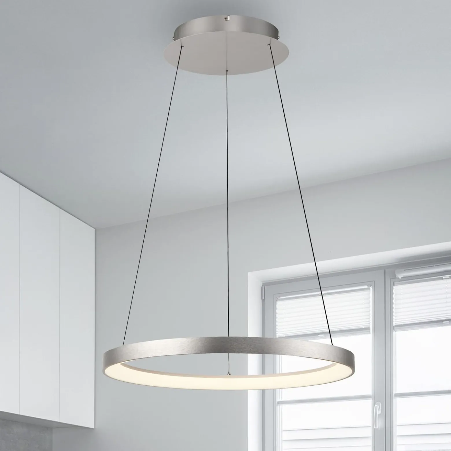Paul Neuhaus LED-riippuvalaisin Hoop, alumiinin värinen, Ø 57cm, himmennettävä