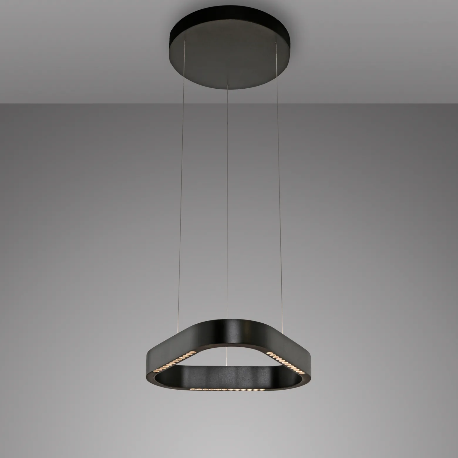 Paul Neuhaus LED-riippuvalaisin Q-Stretto, musta, 40,8 cm
