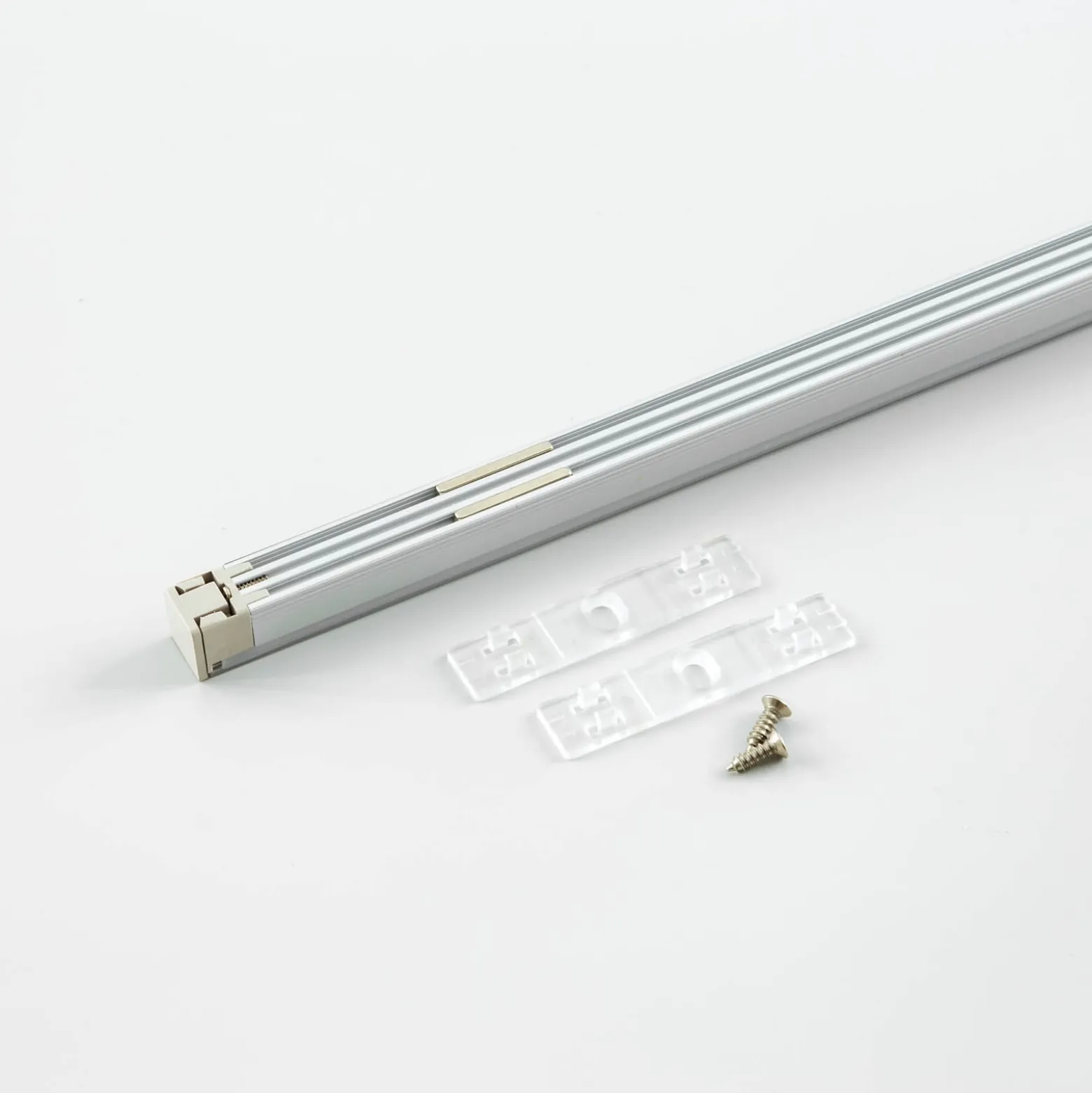Pinta-asennettava LED-valaisin Bordo, pituus 59 cm