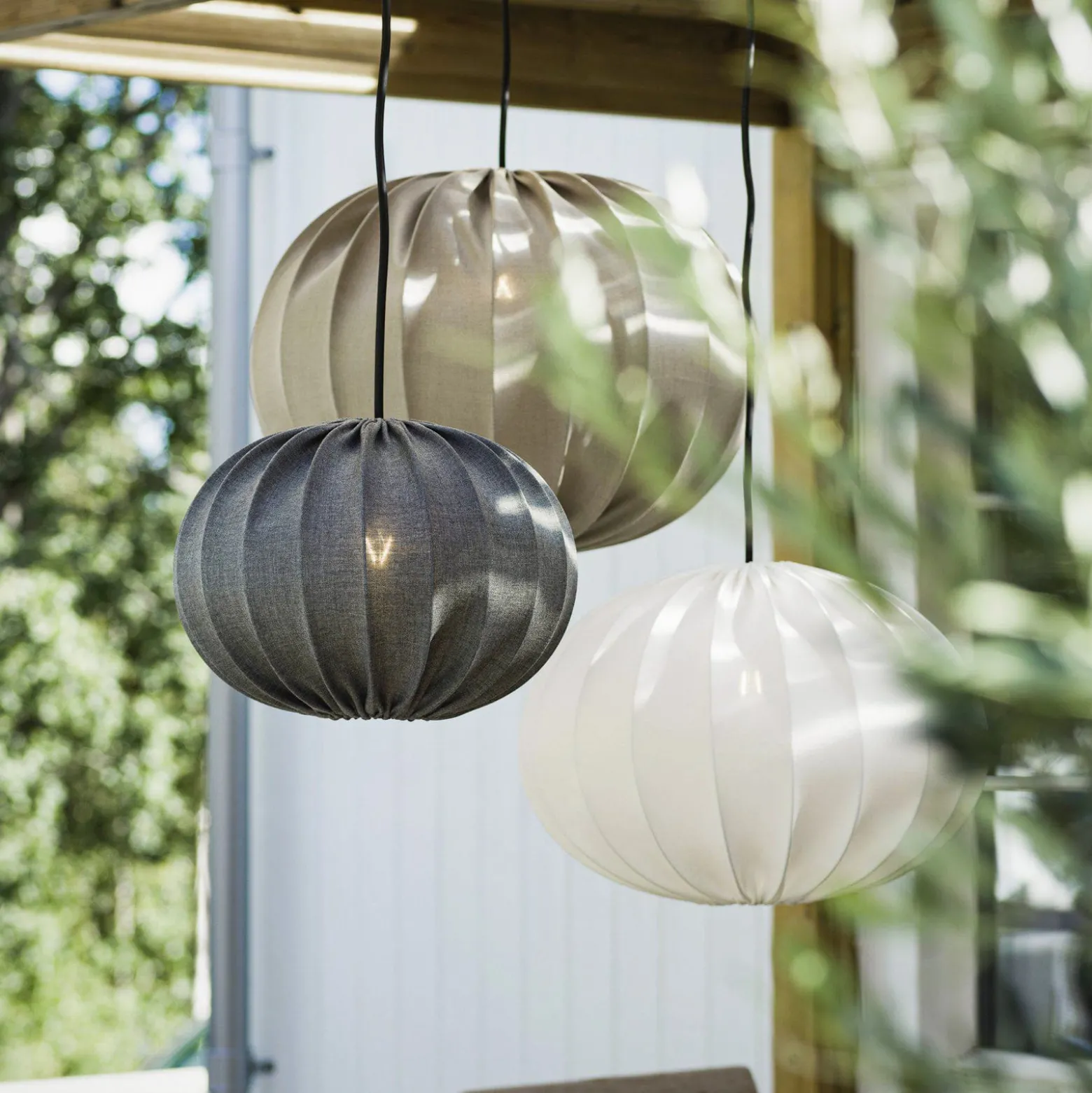 PR Home Hilma -ulkoriippuvalo, harmaa Ø 60 cm