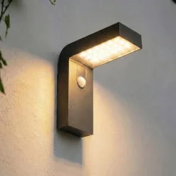 Prios LED-aurinkokäyttöinen seinävalaisin Aurino, musta, anturi, IP44
