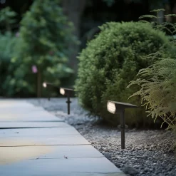 Prios LED-aurinkopistevalaisin Helier, 49 cm, musta, maapiikki