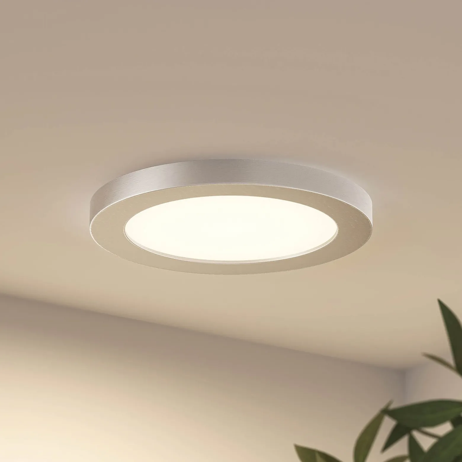 Prios LED-kattovalaisin Aureka, Ø 23 cm, hopea, metallia