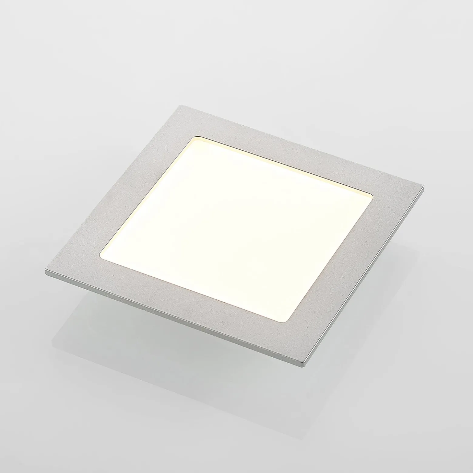 Prios LED uppoasennusvalaisin Helina, hopea, 16,5 cm, himmennettävä