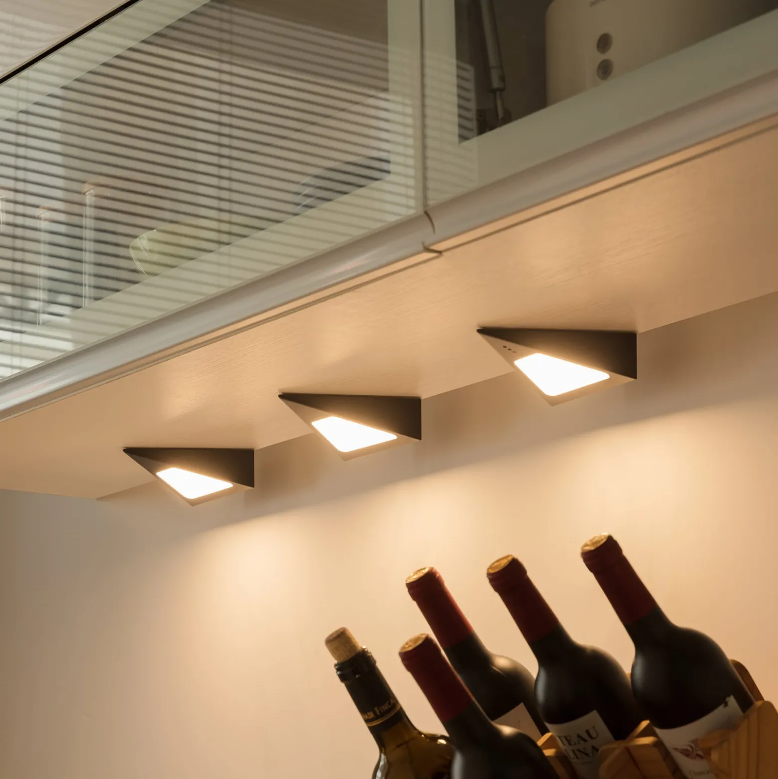 Prios Odia LED-kaapinvalaisin, musta, 3 kpl