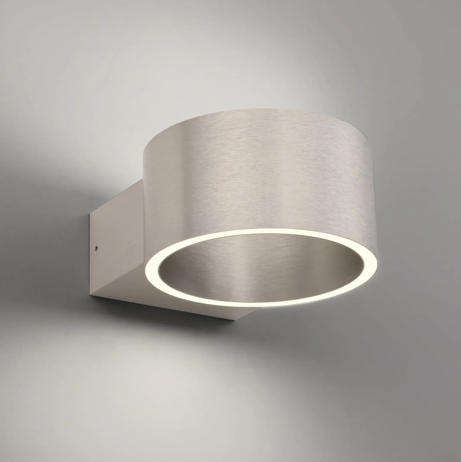 PURE LED-seinävalaisin Clipse, alumiini, alumiini, Ø 15 cm