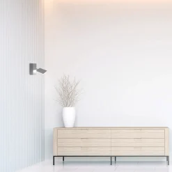 PURE Mira-LED-seinävalo, kaukosäädin, CCT alumiini