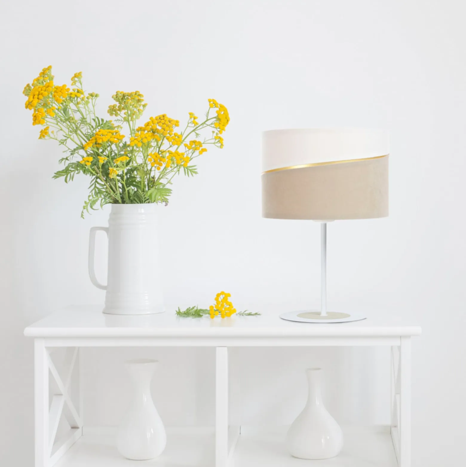 Pöytävalaisin Susan, valkoinen/beige/kulta