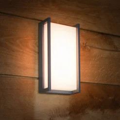 QUBO LED-ulkoseinälamppu, tummanharmaa 22 cm IP54 RGB CCT