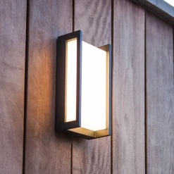 QUBO-LED-ulkoseinälamppu, tummanharmaa, korkeus 22 cm, metallia, IP54