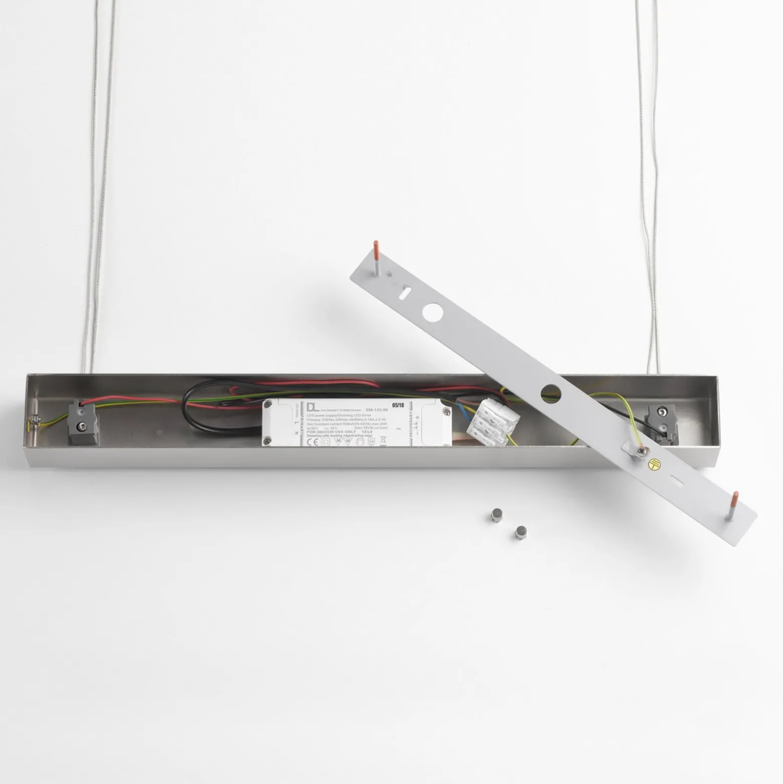 Quitani LED-riippuvalaisin Hiba, luonnon tammi, pituus 118 cm