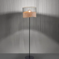 Reed-lattiavalo, puu ja metalli