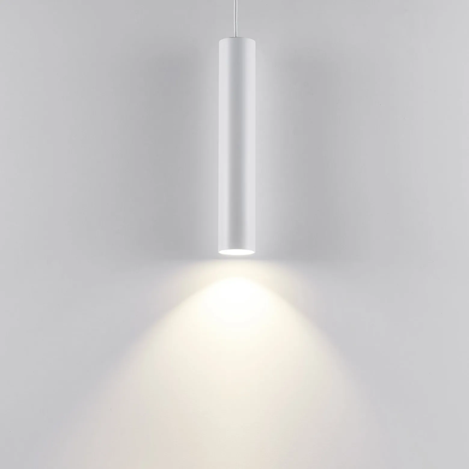 Riippuvalaisin CAN, valkoinen, korkeus 35 cm, Ø 6 cm, metalli, GU10