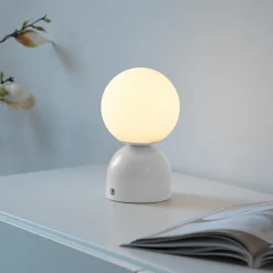 RUDI-LED-akkukäyttöinen pöytävalaisin, valkoinen, korkeus 20 cm, CCT,