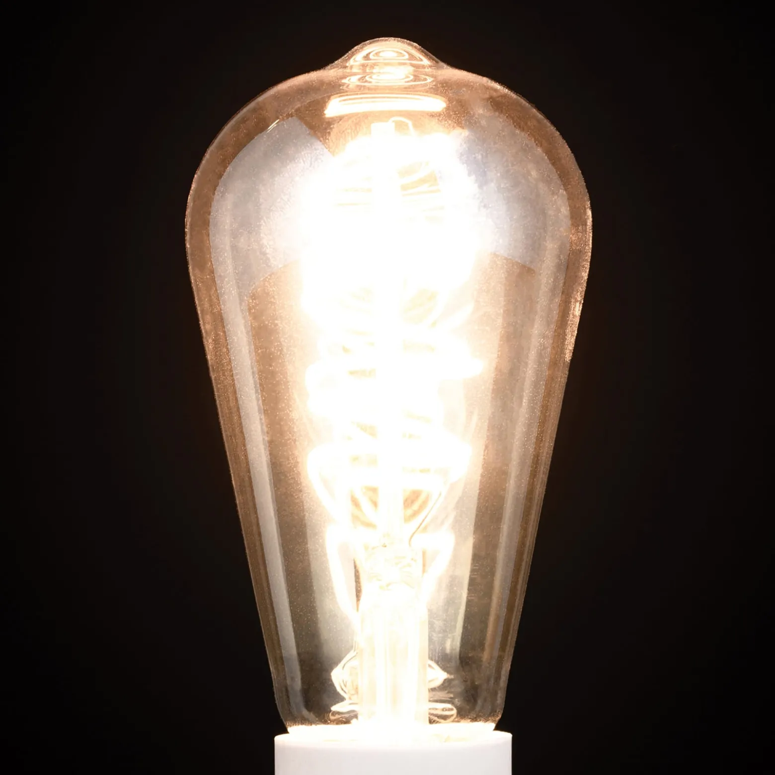 Rustiikki LED-lamppu E27 ST64 4W amber 2200K him.