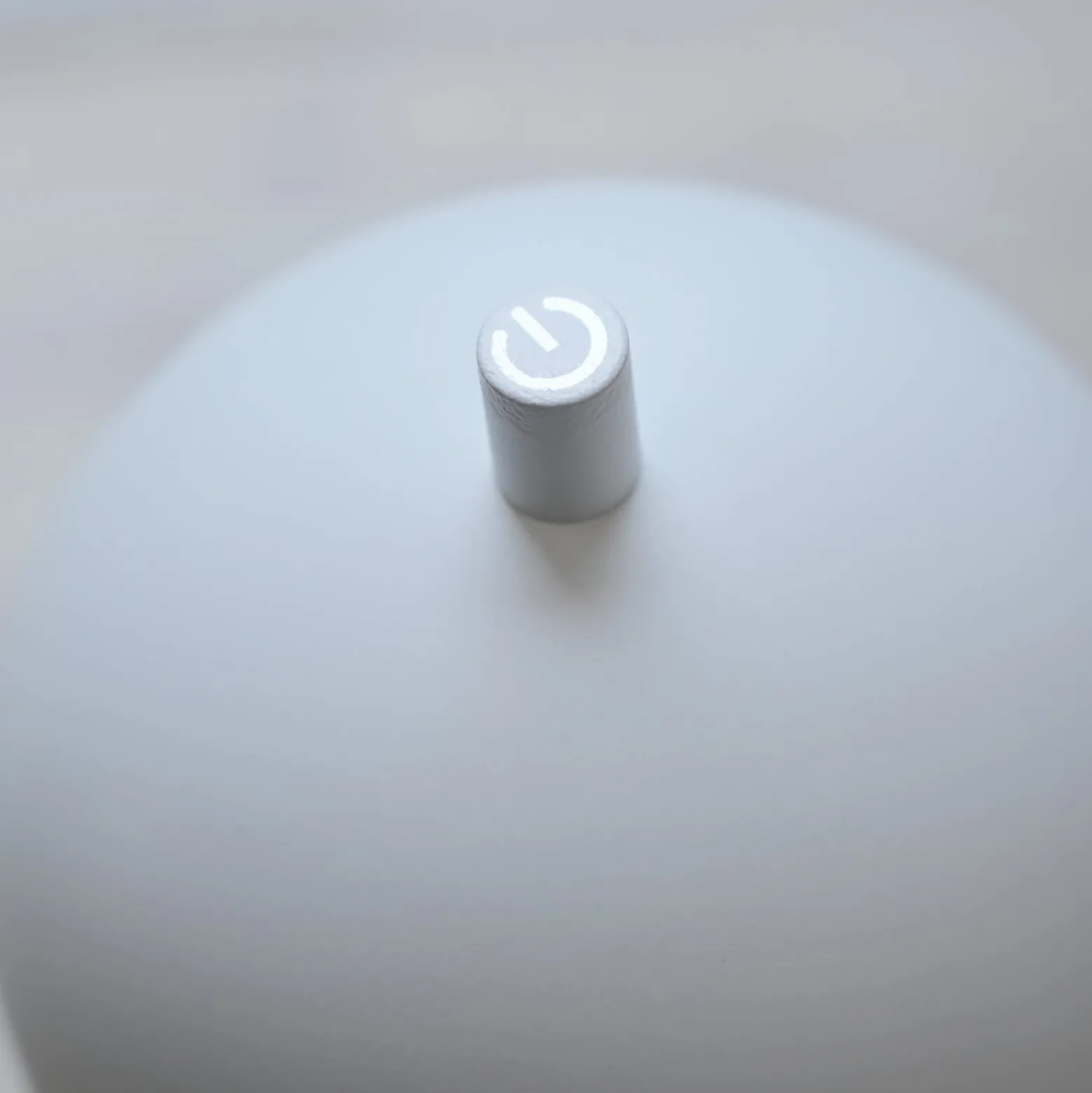 Schöner Wohnen LED-akkukäyttöinen lattiavalo Bellis, valkoinen, IP54