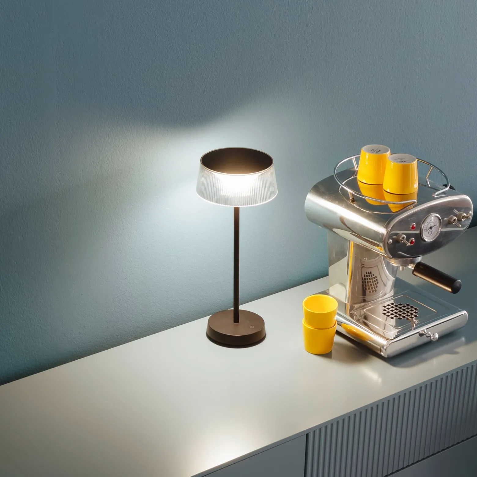 Schöner Wohnen LED-akku-pöytävalaisin Torre, IP44, himmennin