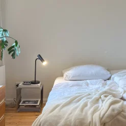 Schöner Wohnen Stina -LED-pöytälamppu, musta