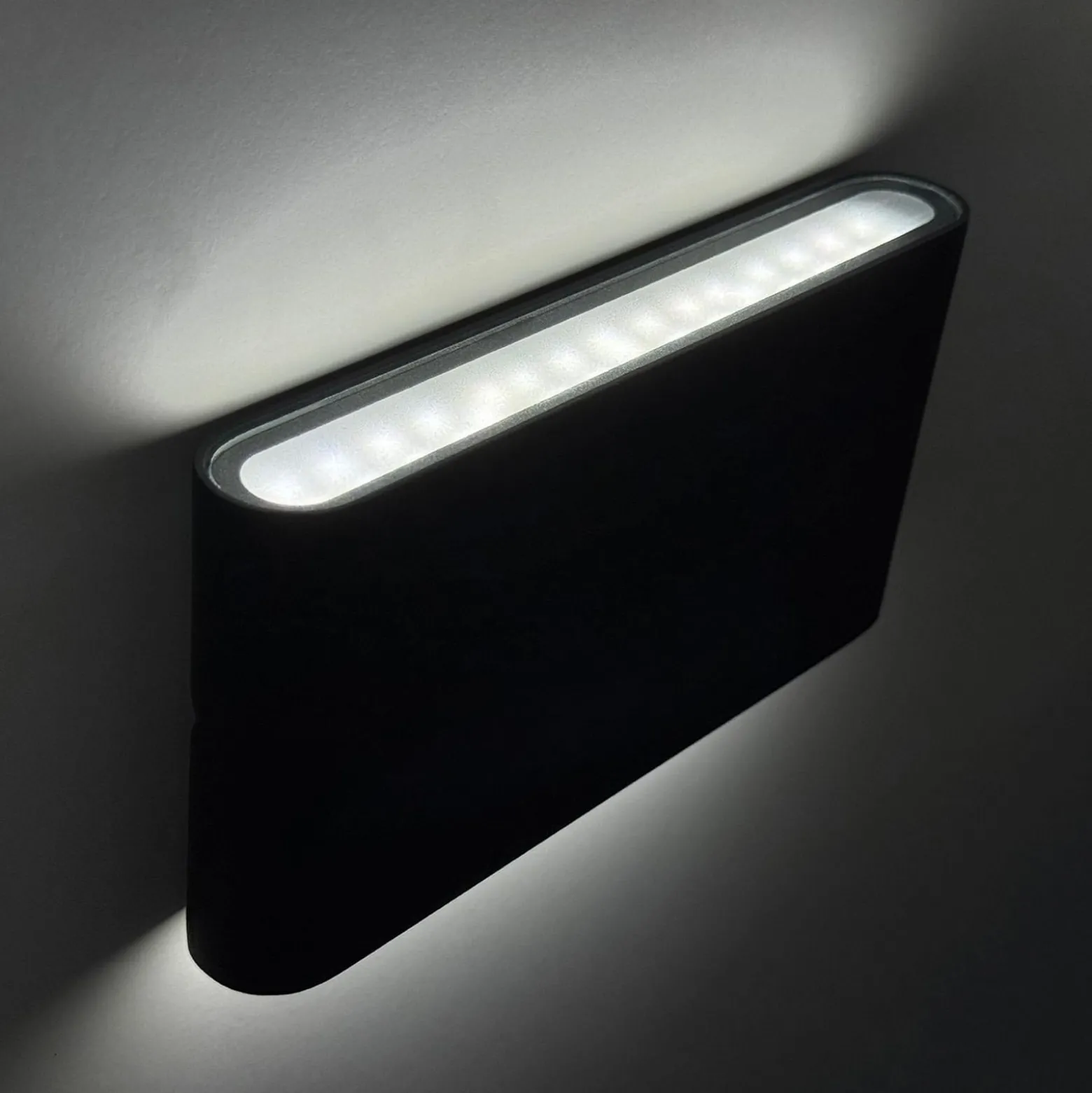 Scone LED-ulkoseinävalaisin, musta, leveys 17,5 cm, 2-valo.