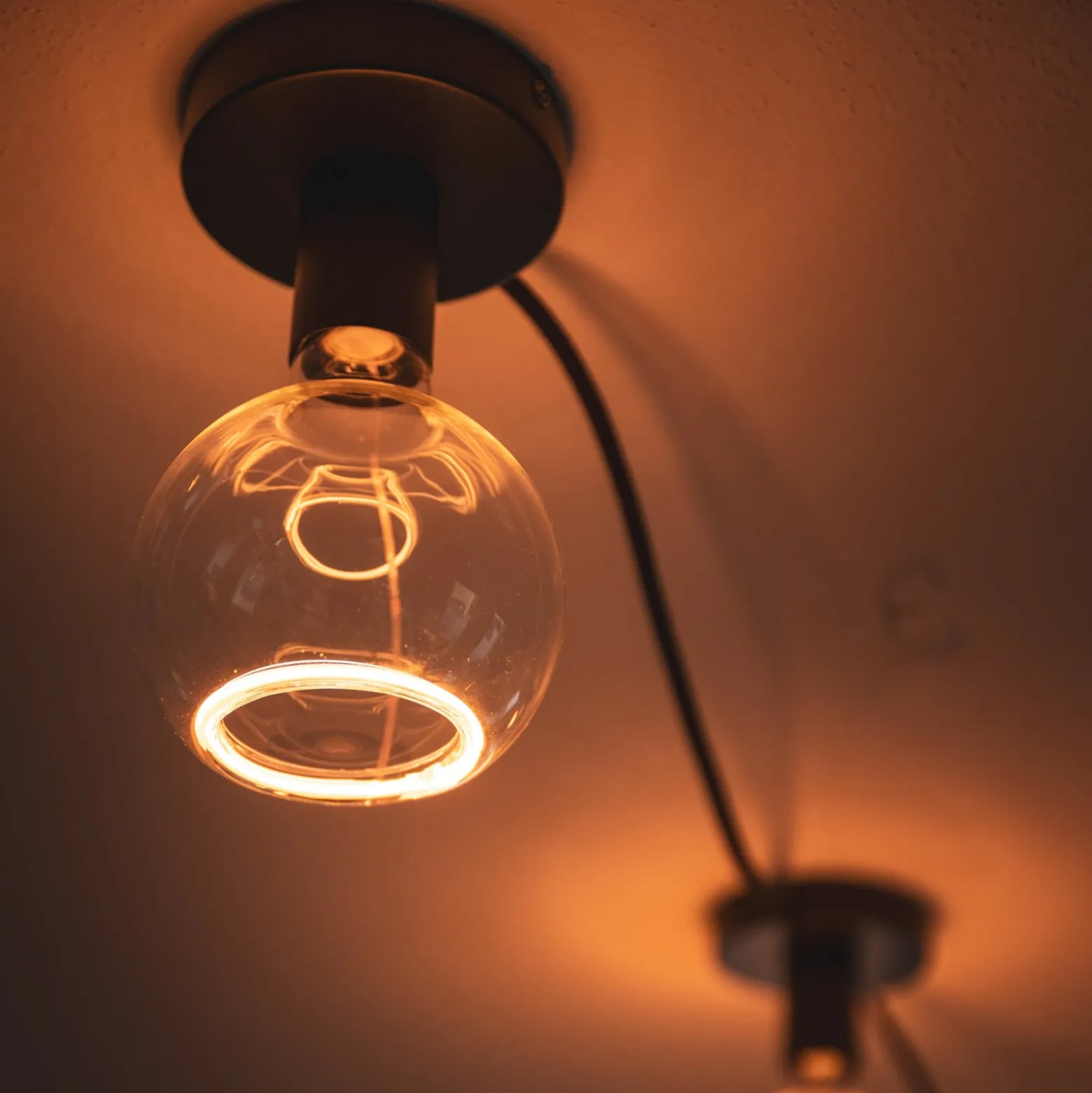 SEGULA LED-Floating-globe-lamppu G125 E27 4,5W