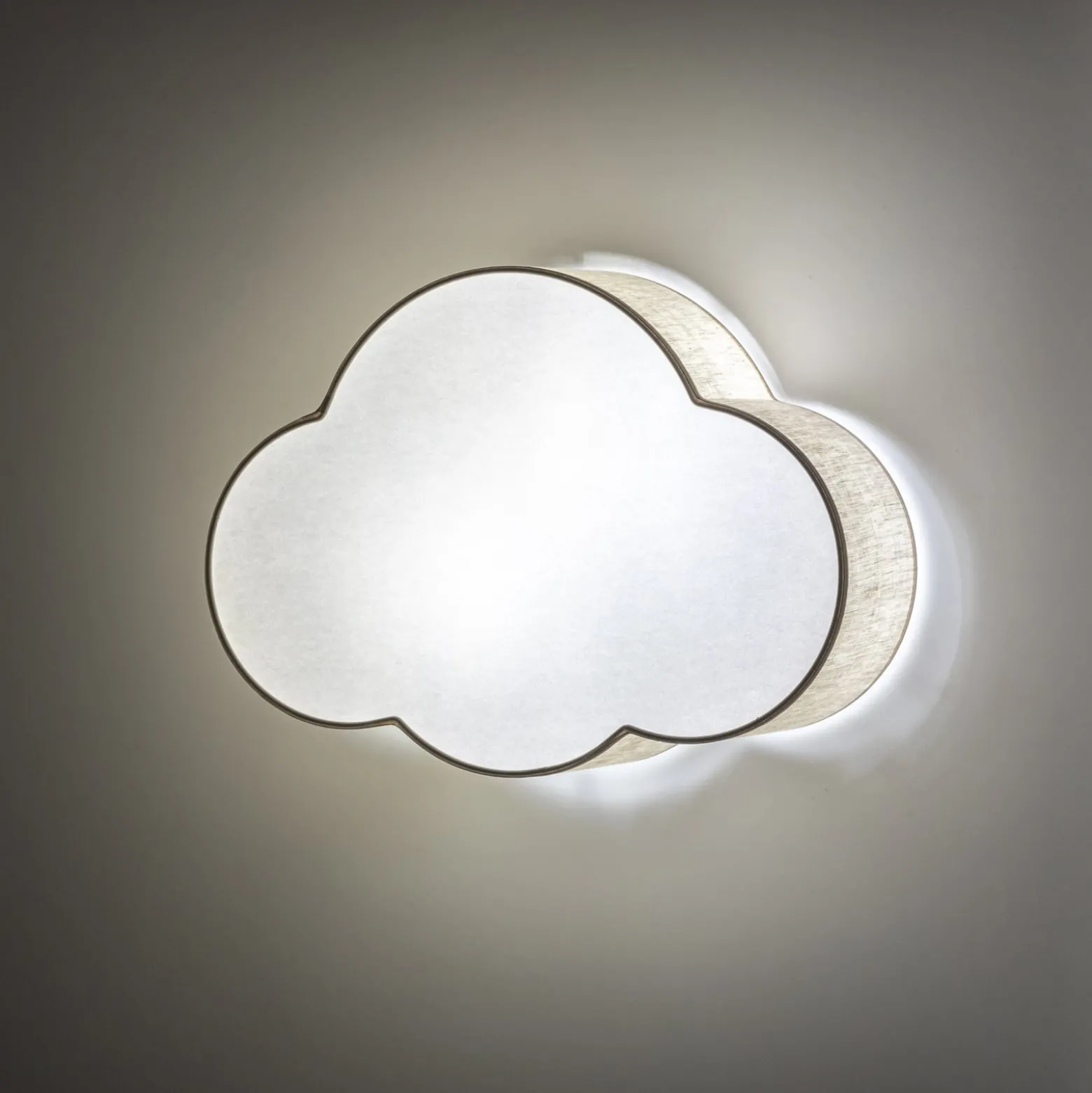 Seinävalaisin Cloud, beige, 43 cm leveä, tekstiili, pilvi, E27