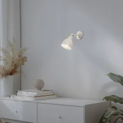Seinävalaisin Emoti, beige, 1-lamppuinen, teräs, Ø 10 cm