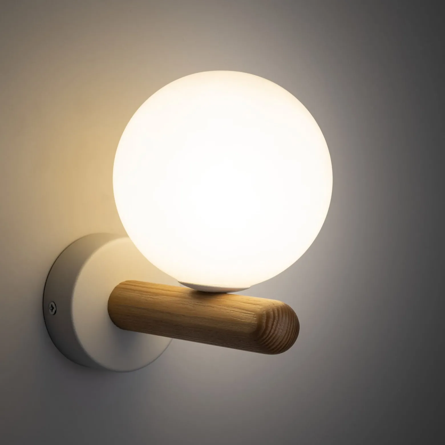 Seinävalaisin Estera, valkoinen/puunvärinen, lasi, G9