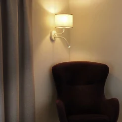 Seinävalaisin Roller, puuvilla luonnonvalkoinen, valkoinen, lukuvalolla