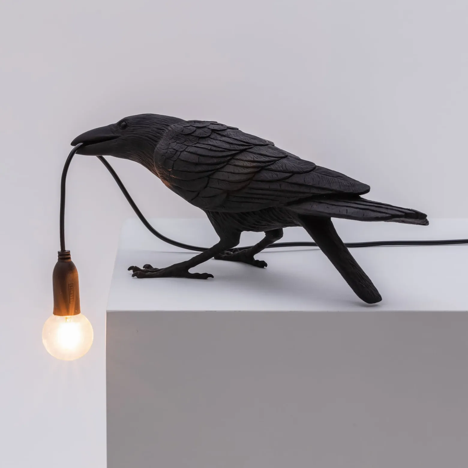 SELETTI Bird Lamp leikkisä LED-pöytävalaisin, musta