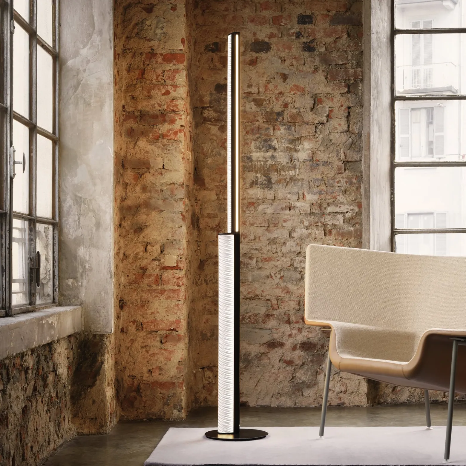 Slamp LED-lattiavalaisin Modula kierretty, laskostettu, musta