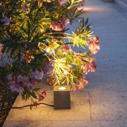SLV Concreto-lattiaspotti IP65 GU10 pistoke kulmik