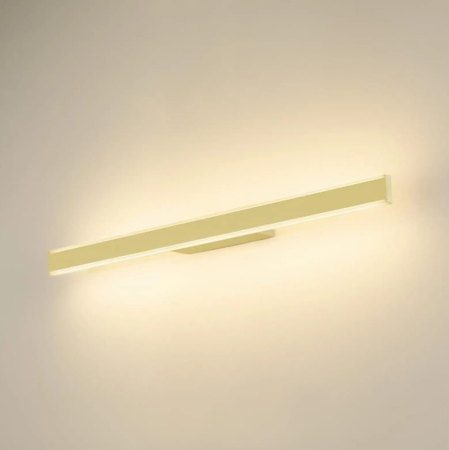 SLV kylpyhuoneen LED-seinävalaisin One Linear, 70 cm, messinkivärinen