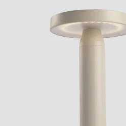 Solar-LED-pöytävalaisin Cairo, beige, muovi, IP44, 21 cm