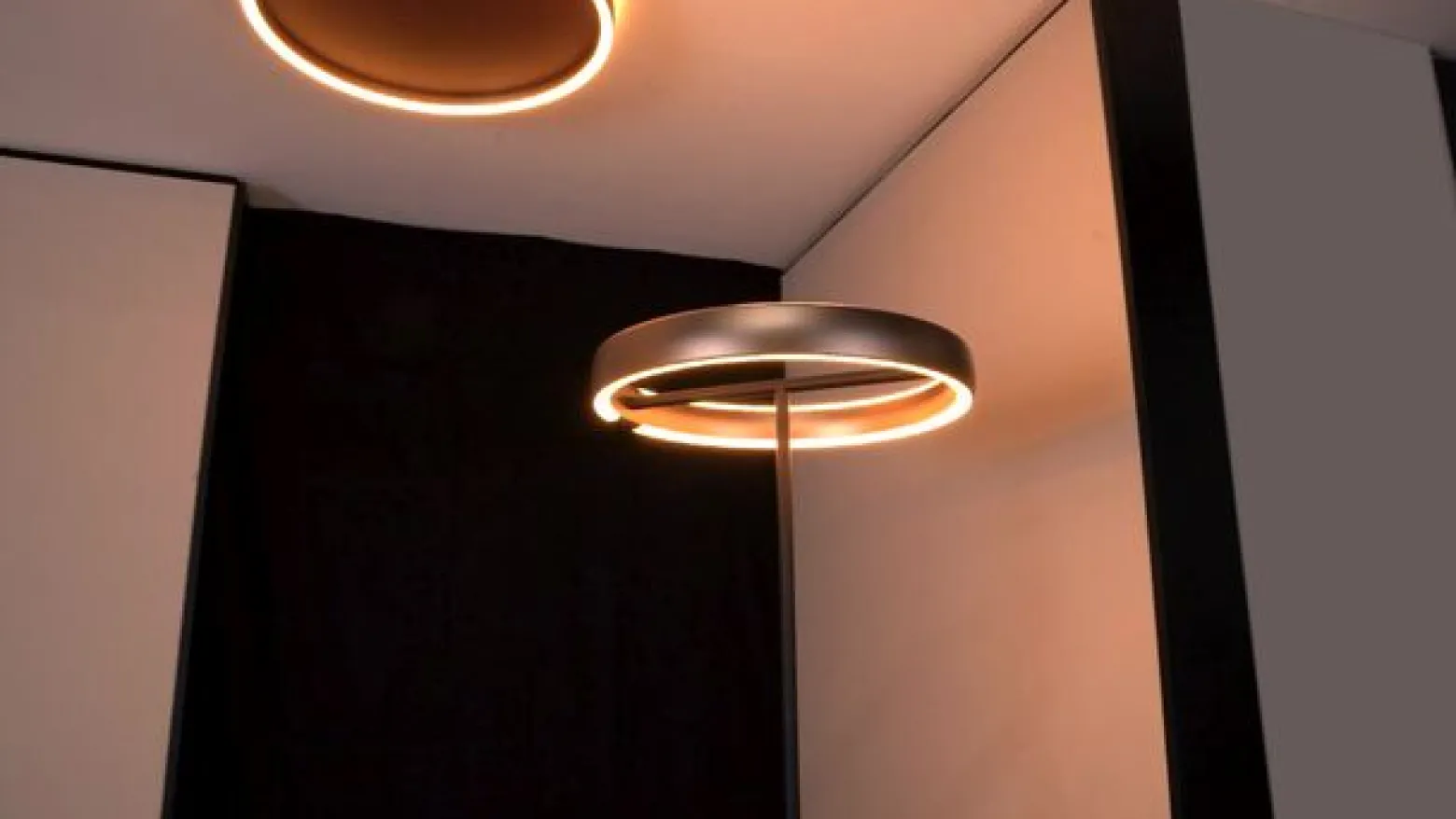 Stars of Light LED-lattiavalo Trabuco, musta/ruskea, 175 cm