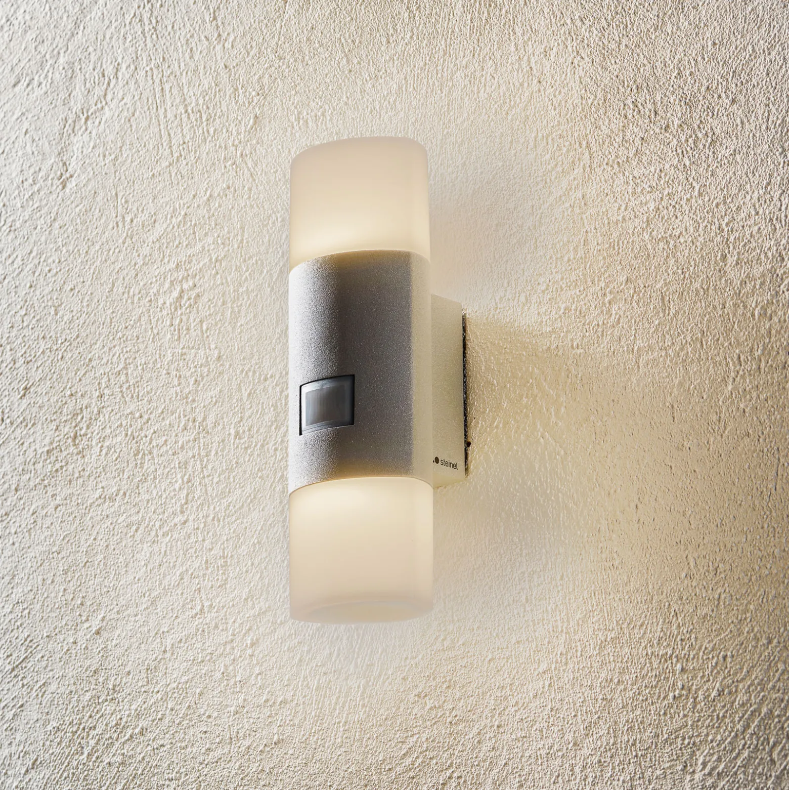 STEINEL L 910 S -LED-ulkovalo tunnistimella, hopea