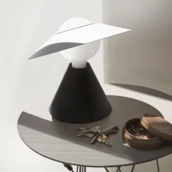 Stilnovo Fante LED-pöytävalaisin, 2700 K, musta