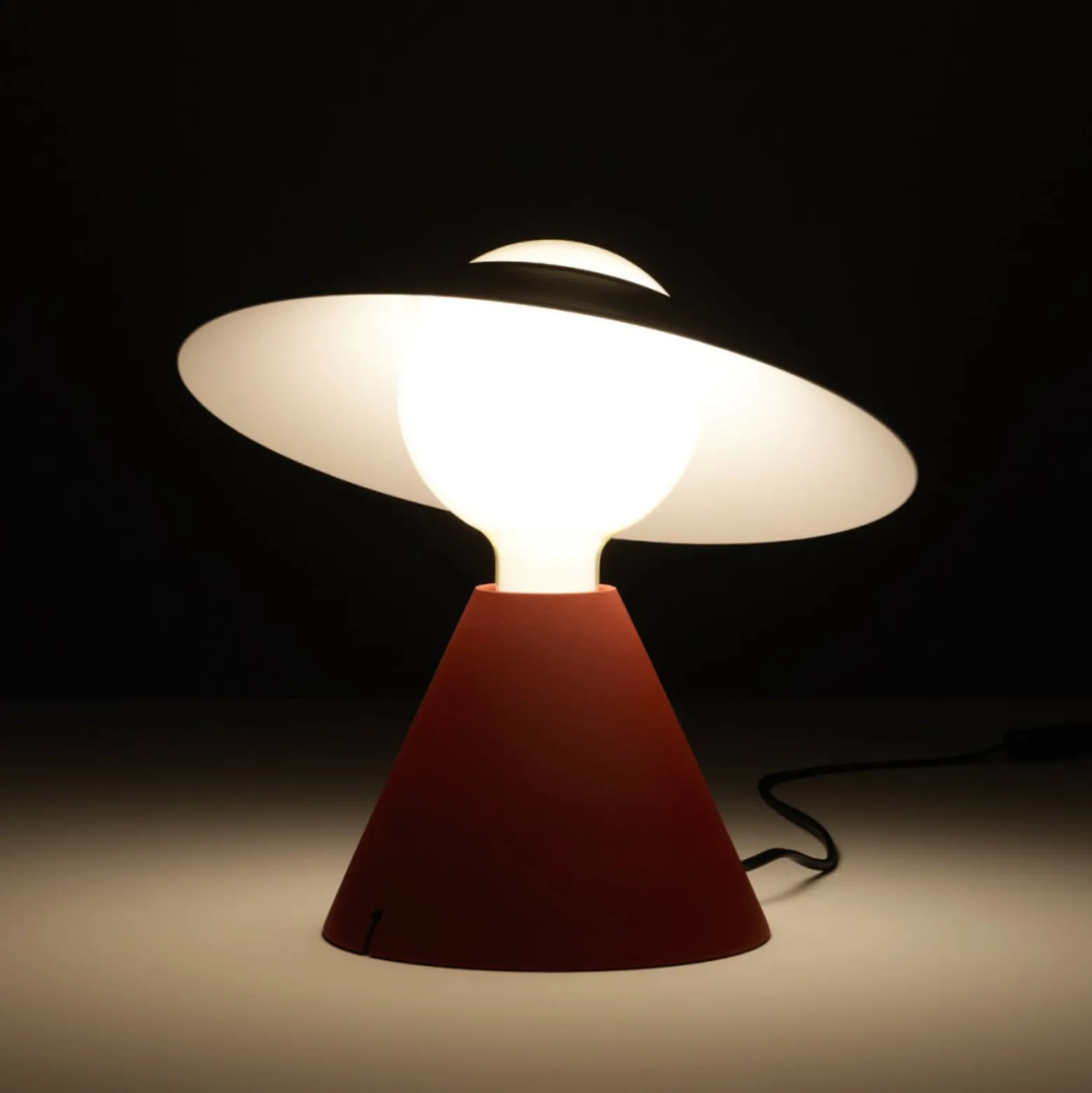 Stilnovo Fante LED-pöytävalaisin, 2700 K, punainen