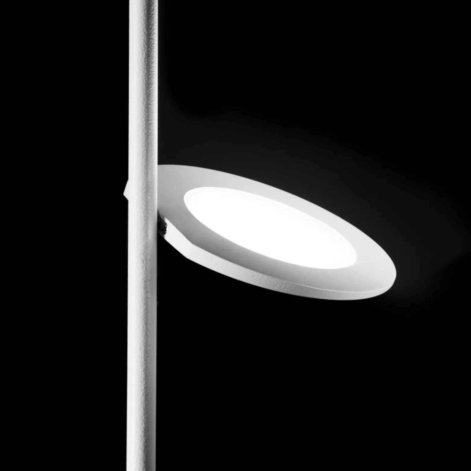 Stilnovo Kimia LED-lattiavalaisin, musta