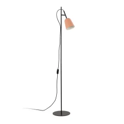Studio-lattiavalaisin, vaaleanpunainen/musta, teräs, korkeus 132,5 cm
