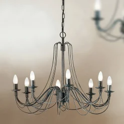 Suuri 8-lamp. maalaistyylinen CLARA-kattokruunu