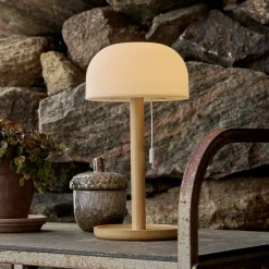 Tara-LED-akkukäyttöinen pöytävalaisin, valkoinen/bambu, 28 cm, CCT