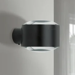 Tatra LED-ulkoseinävalaisin, musta, Ø 10,2 cm, alumiini, ylös/alasvalo