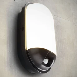 Toledo LED-ulkoseinävalo liiketunnistimella varustettuna