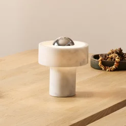Tom Dixon LED-akkukäyttöinen pöytälamppu Stone, hopeanvärinen, 19 cm