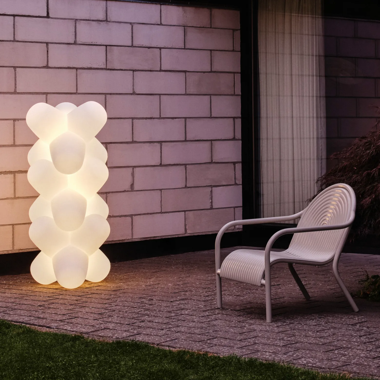Tom Dixon LED-akkukäyttöinen pöytävalaisin JACK, valkoinen, 58 x 58 cm, IP65