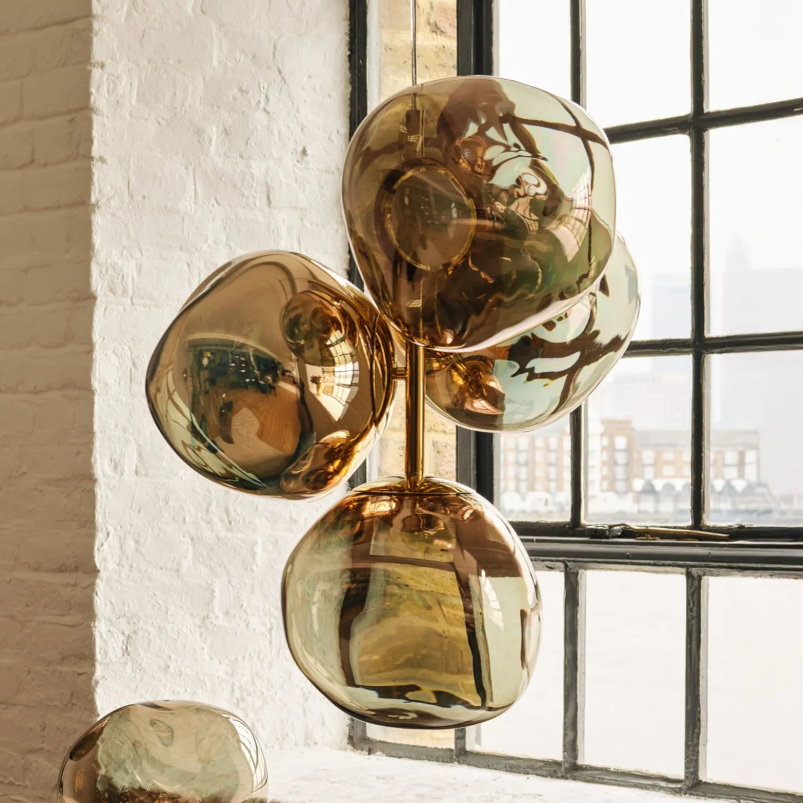 Tom Dixon LED-kattokruunu Melt Chandelier, pronssinvärinen