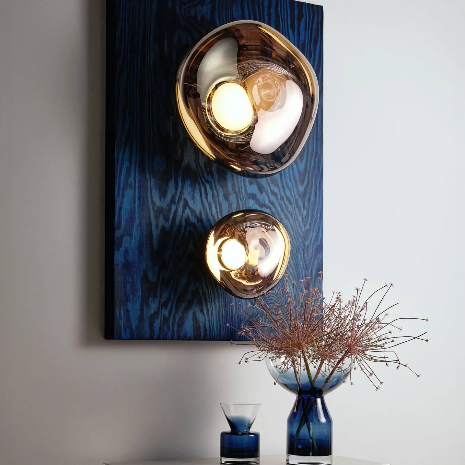 Tom Dixon LED-seinävalaisin Melt, Ø 29 cm, pronssinvärinen