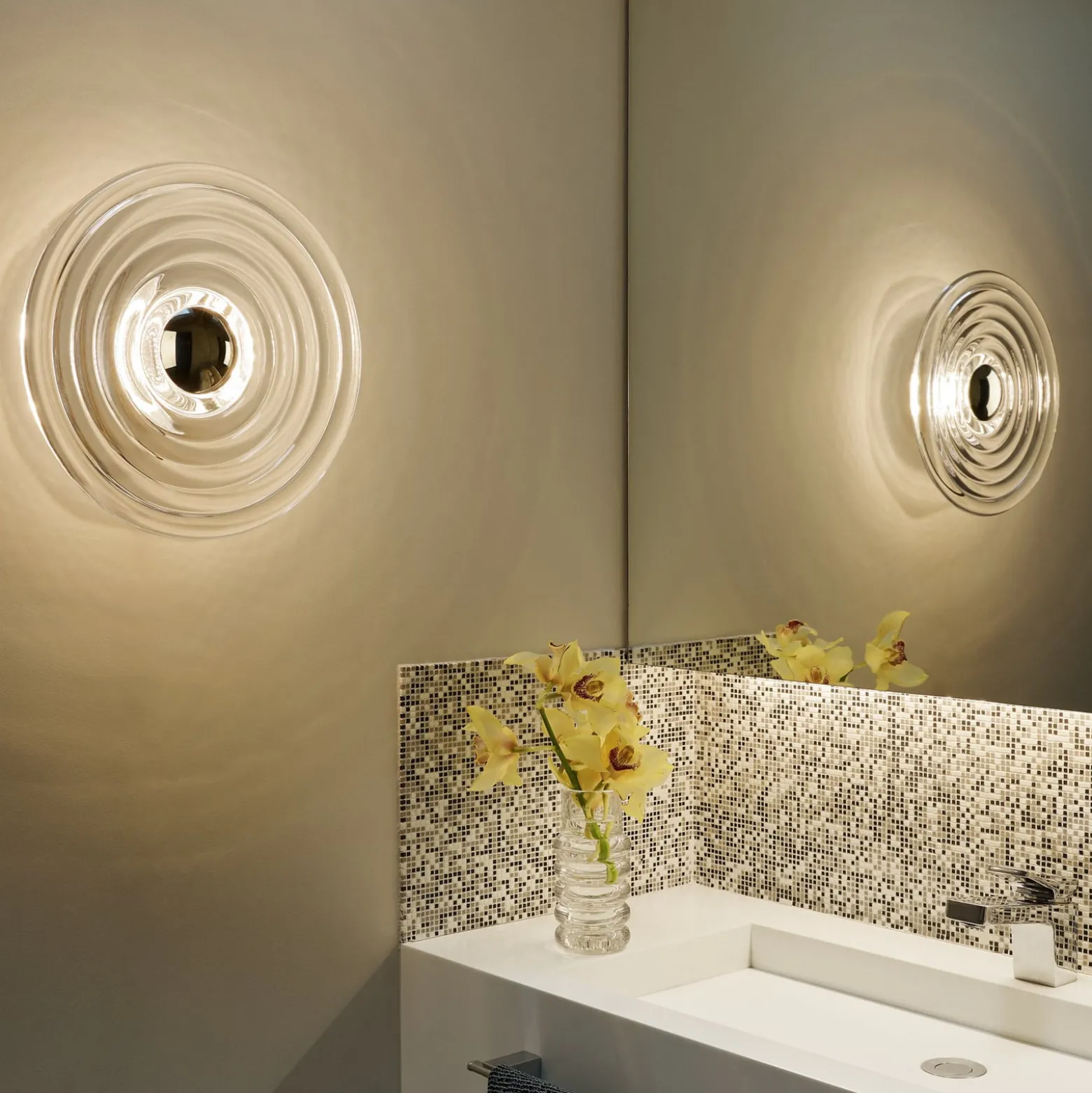 Tom Dixon LED-seinävalaisin Press Large, kirkas, 35 cm 937 IP55