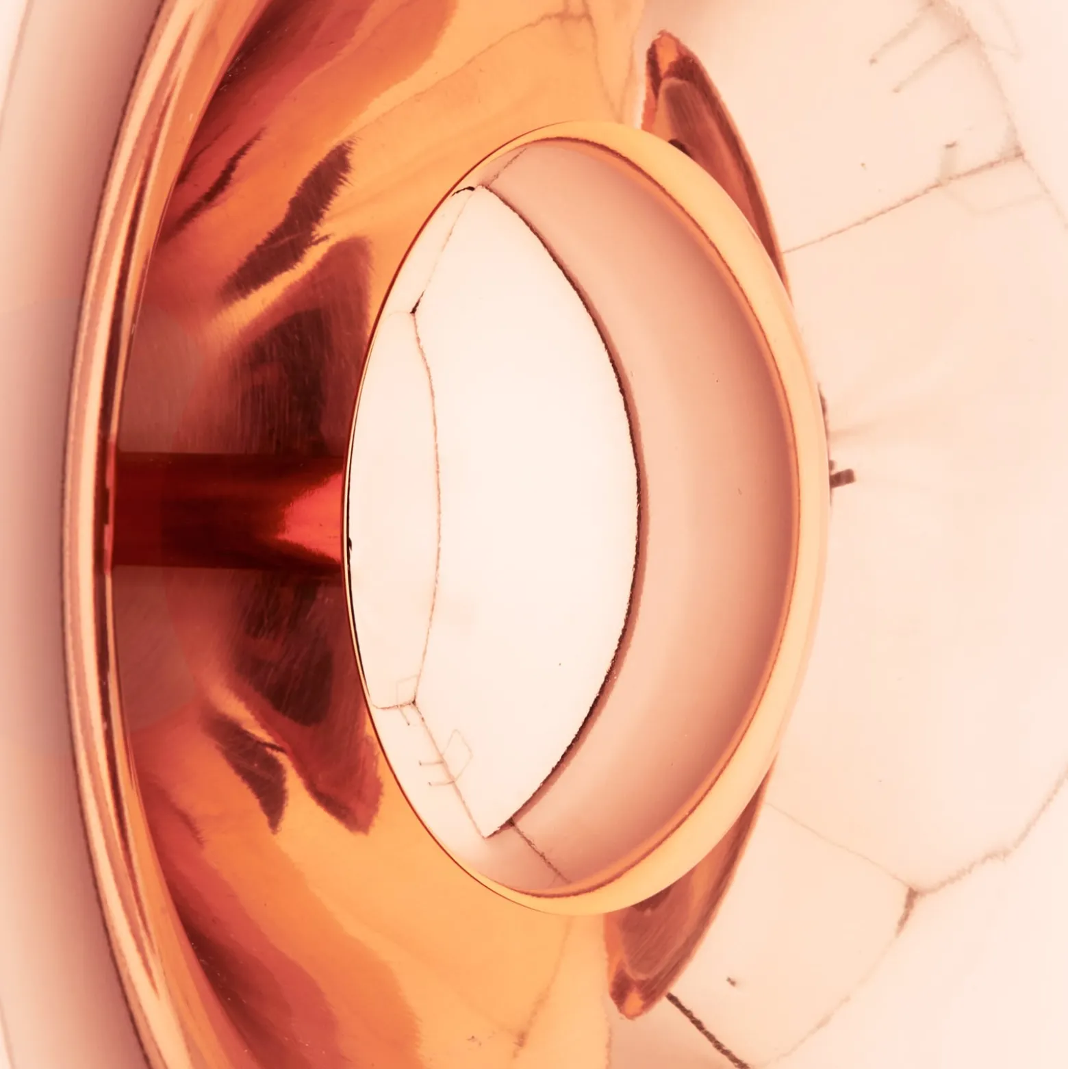 Tom Dixon Void Surface -LED-seinävalaisin, kupari