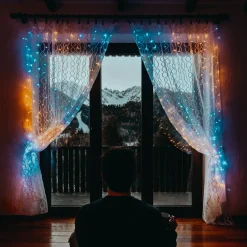 Twinkly RGBW-valoverho, 210 LEDiä